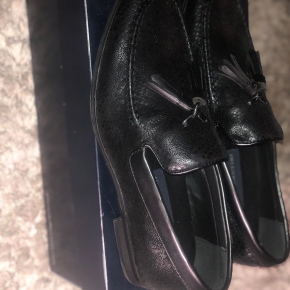 Boys loafers with tassels. Size 7M - Picture 3 of 5